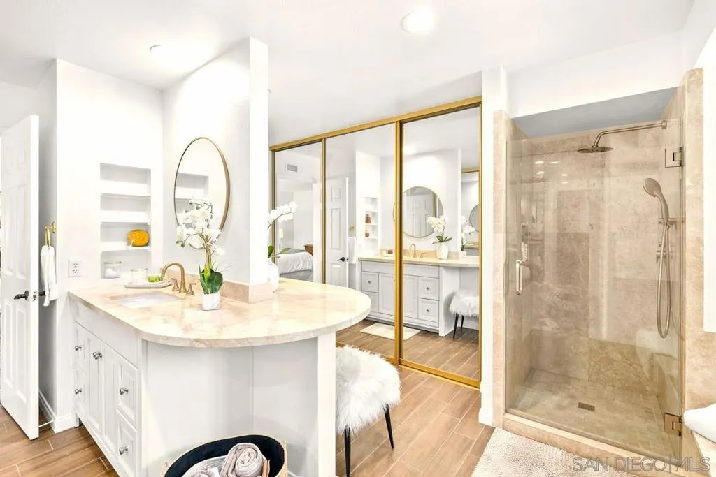 3426 Millikin Ave, San Diego, California 92122 home-pic-16